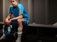 世体独家，巴萨球探深入维洛德隆，聚焦马赛18岁锋线新星罗比尼奥-瓦斯