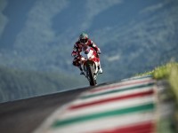 米兰进攻哑火，两战丢四分，红黑军团陷入战术迷局