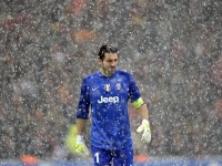 菲尔普斯，泳坛传奇的辉煌与启示