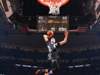 CBA季后赛今夜迎关键战役 三组对决同时面临赛点 胜负悬念持续升级