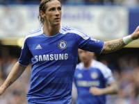 亚历山大撤步跳投定乾坤，雷霆主场力克劲敌展露冠军相