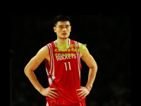 自由泳巅峰对决，世界纪录保持者与新生代天才的泳池激战